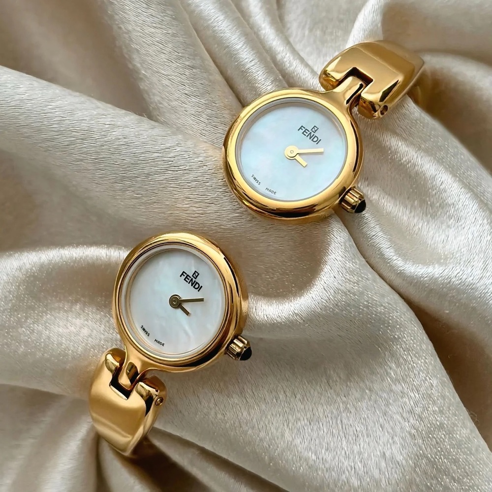 Authentic Fendi 1925 Double Dial Mother-of-Pearl Cuff
Watch Rare
